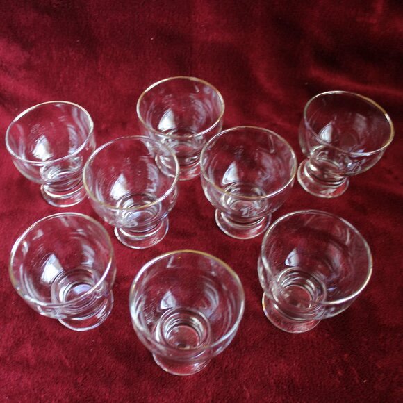 Vintage Monogrammed Small Glass Dessert Bowls - Set of 8, Monogrammed with B - Picture 3 of 4